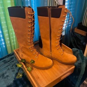 Authentic TIMBERLAND
Women's Premium Waterproof Boots